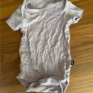 Kyte BABY Purple bodysuit - Newborn size